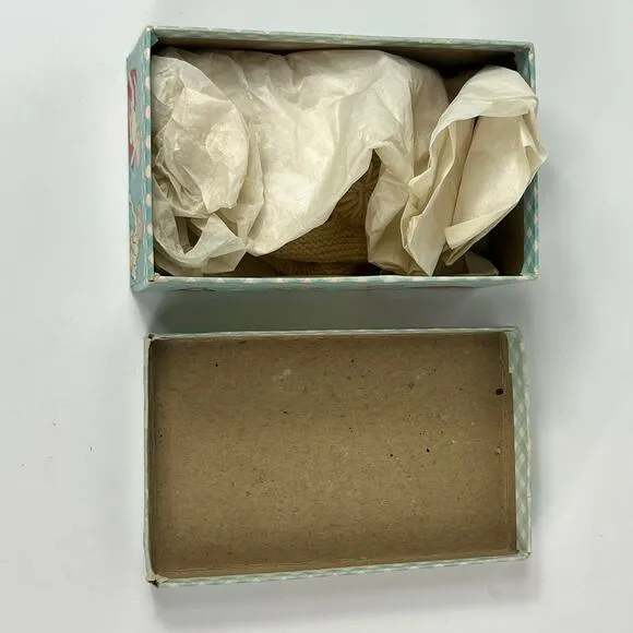 50s Handmade Infant Baby Booties Cream Pom Crochet Gift Box Newborn Keepsake Vtg