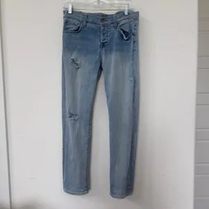 7 For All Mankind Josefina Skinny Boyfriend Jeans Light Wash 25 Distressed