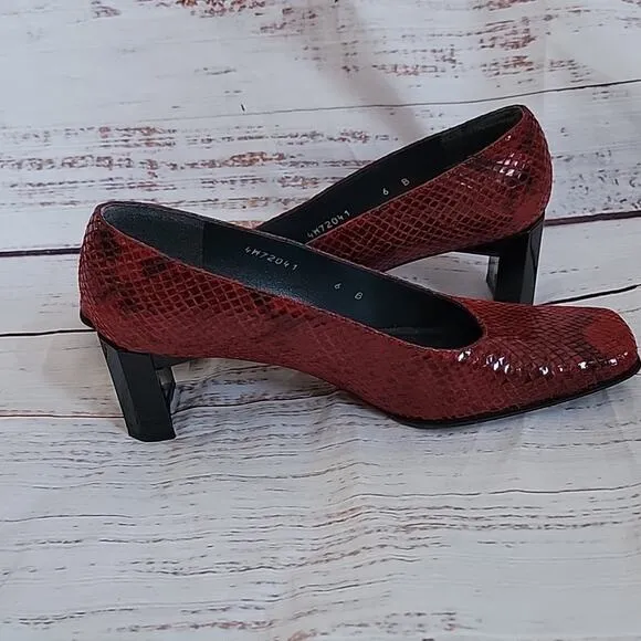 80s Vintage Stuart Weitzman Cherry Red Snakeskin Embossed Leather Heels Size 6