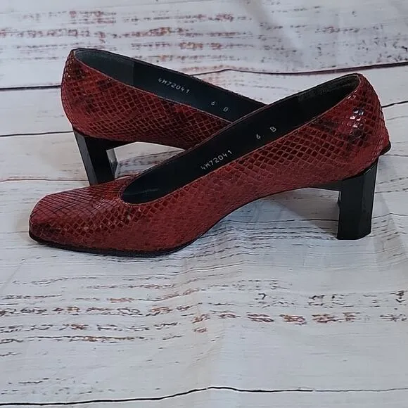 80s Vintage Stuart Weitzman Cherry Red Snakeskin Embossed Leather Heels Size 6