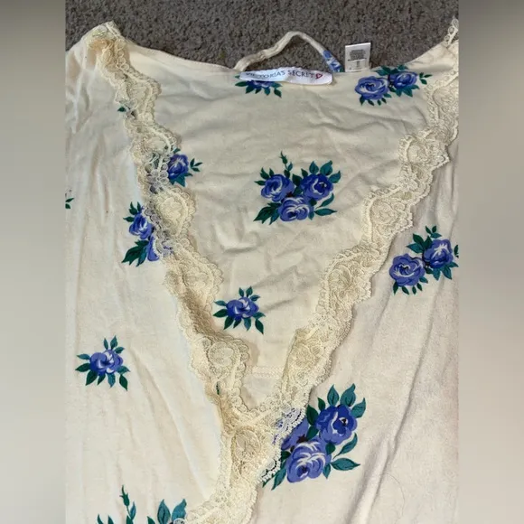 90’s Victoria’s Secret Robe