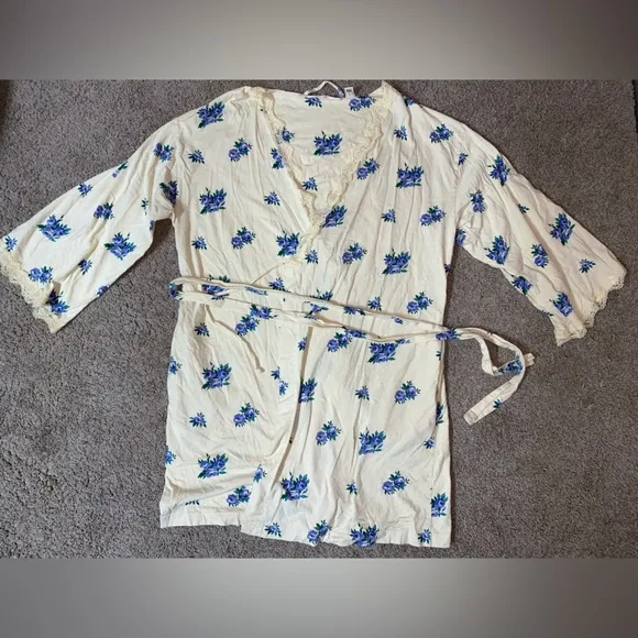 90’s Victoria’s Secret Robe