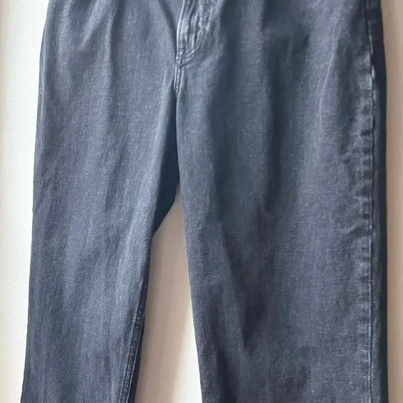 A&amp;F Ultra High Rise Ankle Straight Jean Charcoal Black Sz 14