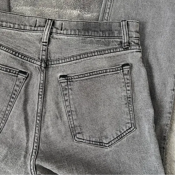 Abercrombie &amp; Fitch Curve Love Ultra High Rise Ankle Straight Jean Size 30