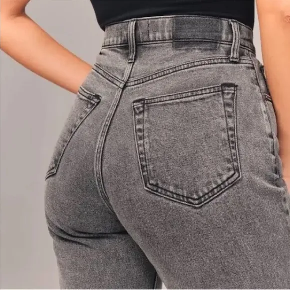 Abercrombie &amp; Fitch Curve Love Ultra High Rise Ankle Straight Jean Size 30