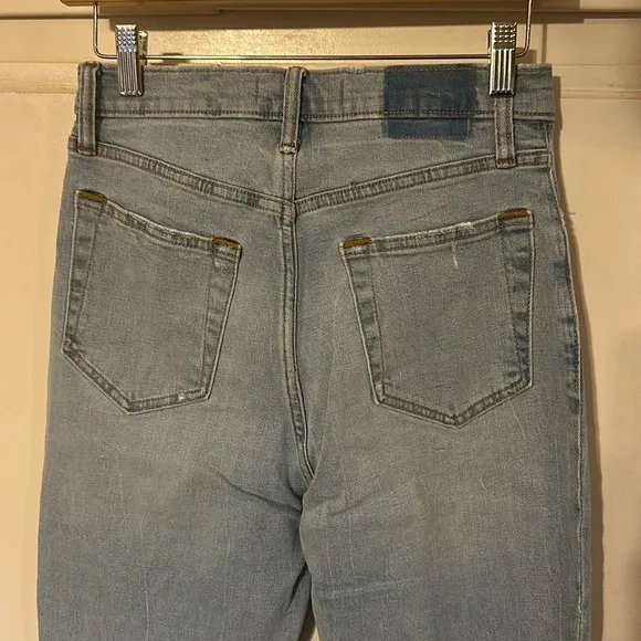 ABERCROMBIE Curve Love Ultra High Rise Ankle Straight Jean