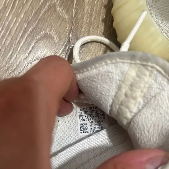 Adidas Mens White Cream Yeezy Boost 350 V2 Athletic Sneaker Shoes Size 11.5