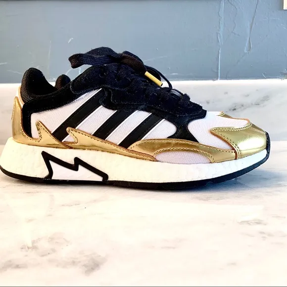 Adidas Q Boost TRESC RUN RARE  men Size 6/ woman 7
