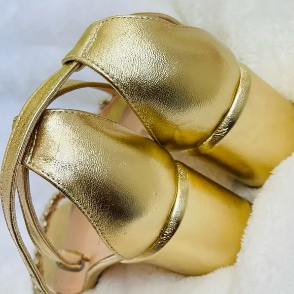 AGL sandal size 38 Made in italy US 7.5