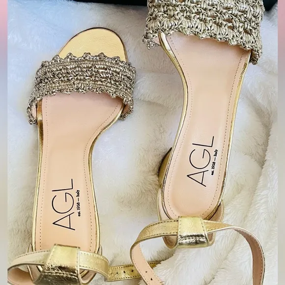AGL sandal size 38 Made in italy US 7.5