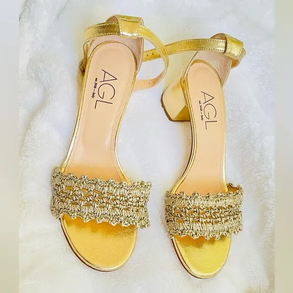 AGL sandal size 38 Made in italy US 7.5