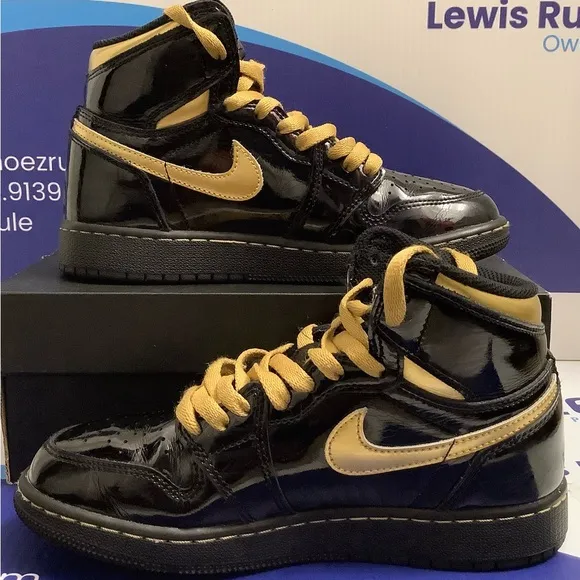 Air Jordan 1 High Black Metallic Gold Kids Size 4y