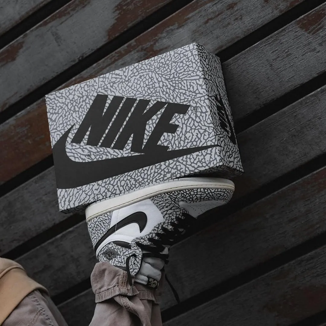 Air Jordan 1 Retro High OG White Cement