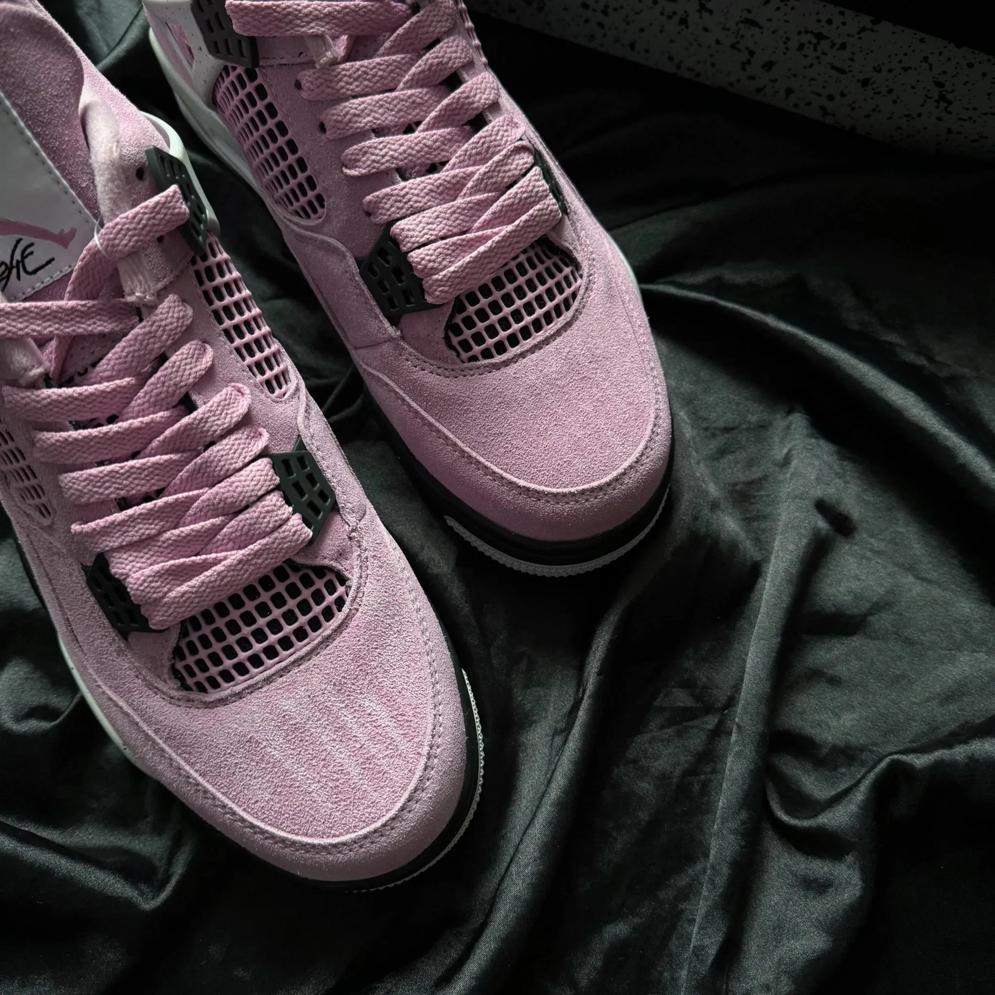 Air Jordan 4 Retro Orchid