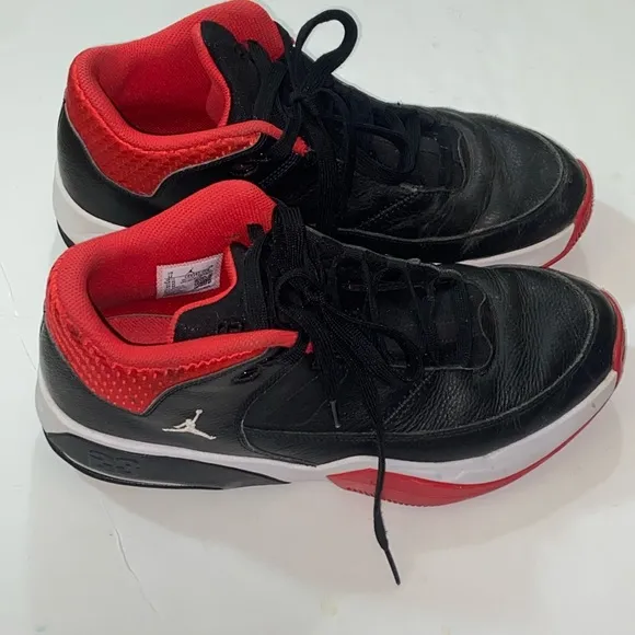 Air Jordan Max Aura 3 Style CZ4167-006 Bred Basketball Men Shoes Size 12 US