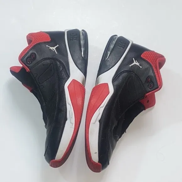 Air Jordan Max Aura 3 Style CZ4167-006 Bred Basketball Men Shoes Size 12 US