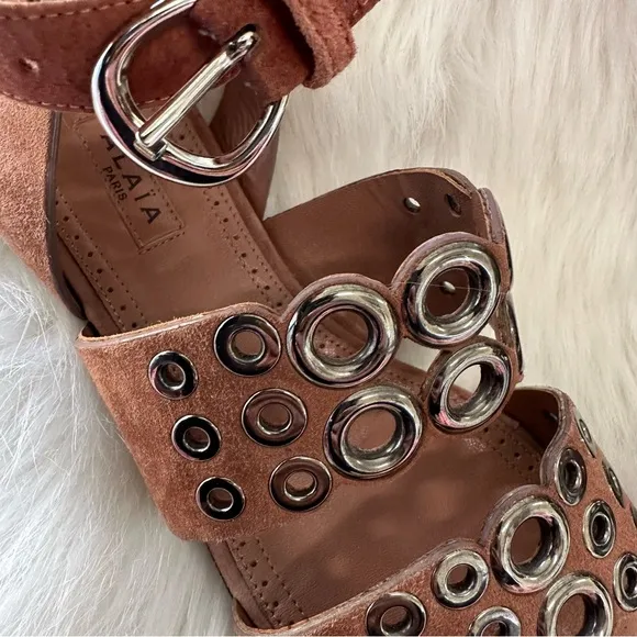 Alaia Paris Flats Sandals SZ 5 Brown  Suede Straps Grommets Open Toe Buckle