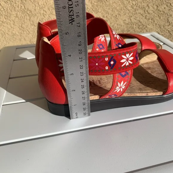Alegria red sandals elastic straps size 10.5-11 ( European 41)