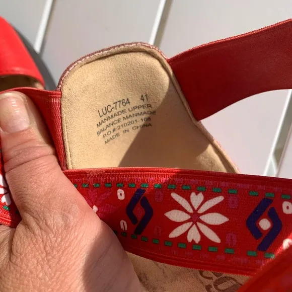 Alegria red sandals elastic straps size 10.5-11 ( European 41)