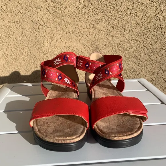 Alegria red sandals elastic straps size 10.5-11 ( European 41)