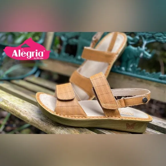 ALEGRIA Verona Engraver Sz 37 US 7-7.5 Tan Plaid Sandals Adj Straps