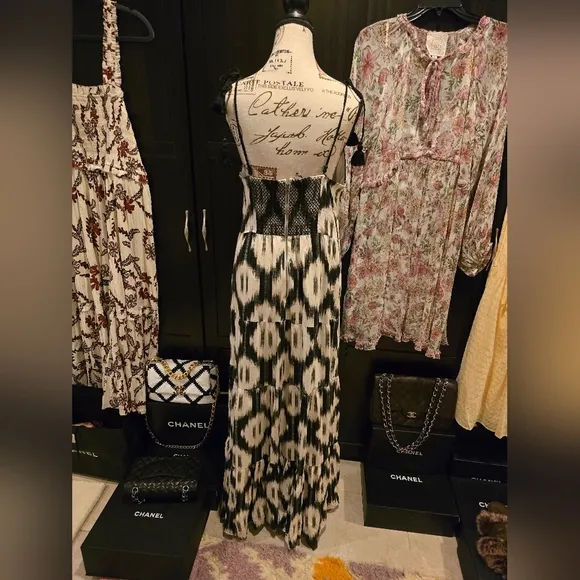 Alice   Olivia Katara twist-detail maxi dress Spring is  Here! Beautiful Dress!