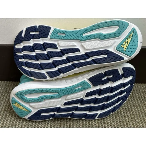 Altra Torin 7 Women's Size 6.5 Running Shoes Yellow AL0A82CZ770