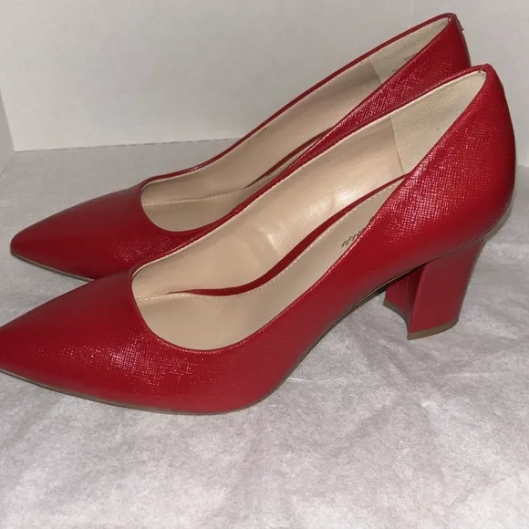 Amelia Grace Red High Heel Shoes Size 7.5M Block Heel Brand New No Box