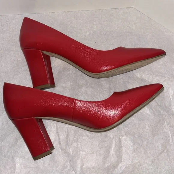 Amelia Grace Red High Heel Shoes Size 7.5M Block Heel Brand New No Box