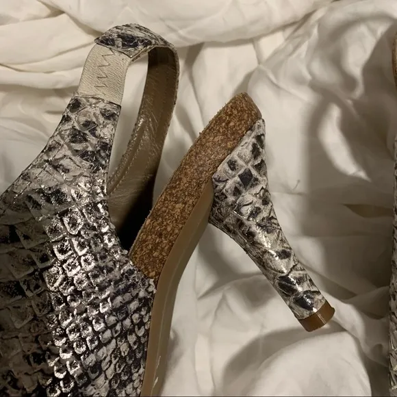 Anyi Lu Bridget cork snakeskin sandals
