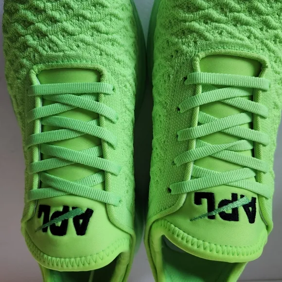 APL Womens Techloom Phantom Shoes Lime Green Size 9
