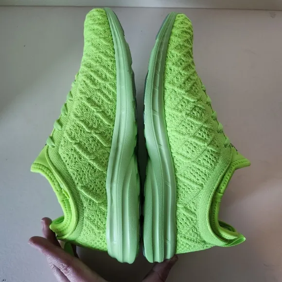 APL Womens Techloom Phantom Shoes Lime Green Size 9