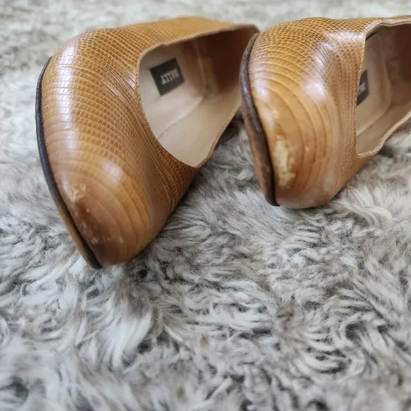 Bally Vintage 1960s Stacked Heel Snakeskin Mustard Yellow Women's Shoes Size 8.5