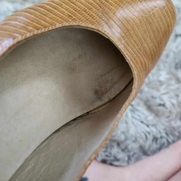 Bally Vintage 1960s Stacked Heel Snakeskin Mustard Yellow Women's Shoes Size 8.5