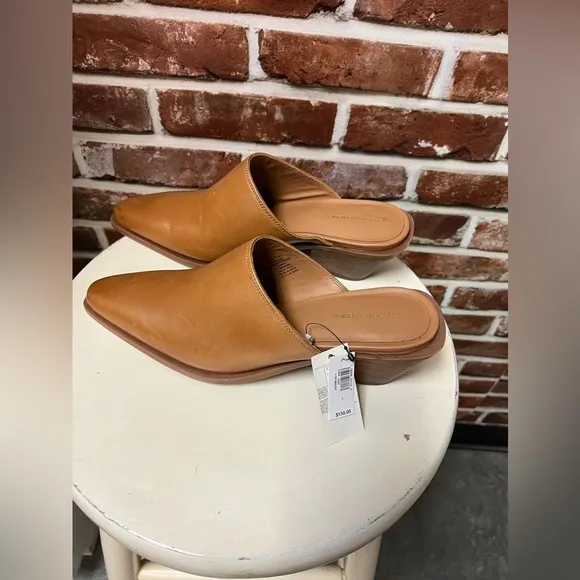 Banana Republic Professionals Career Leather Block Heeled Mules Shoes 7.5