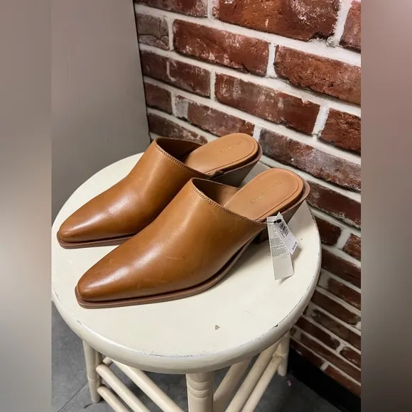 Banana Republic Professionals Career Leather Block Heeled Mules Shoes 7.5