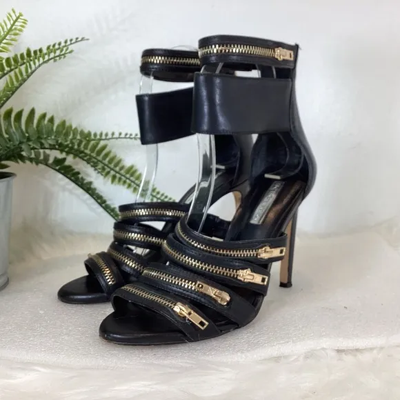 BCBG GENERATION CASEY LEATHER ANKLE STRAP STILETTOS SZ 6.5