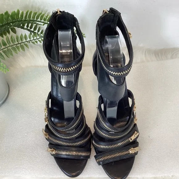 BCBG GENERATION CASEY LEATHER ANKLE STRAP STILETTOS SZ 6.5