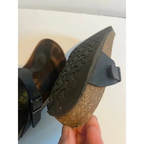 Birkenstock Gizeh black straps size 37