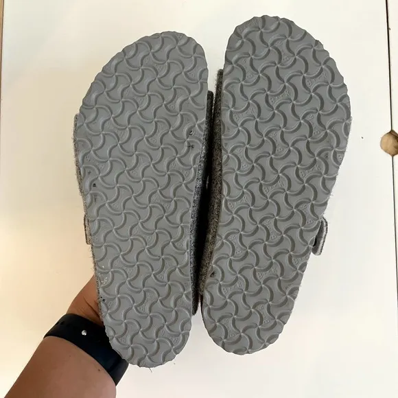 Birkenstock Size 33 (Youth 2-2.5)