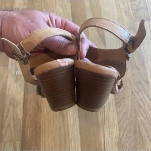 b.o.c. Angulo Tan Leather Sandals Size 7