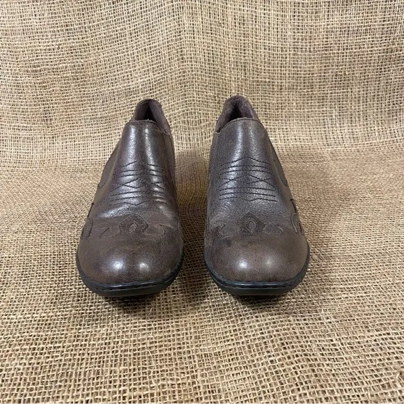 Born Booties Boot Brown Leather Ankle Western Slip On  Size 7.5