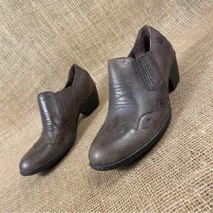 Born Booties Boot Brown Leather Ankle Western Slip On  Size 7.5