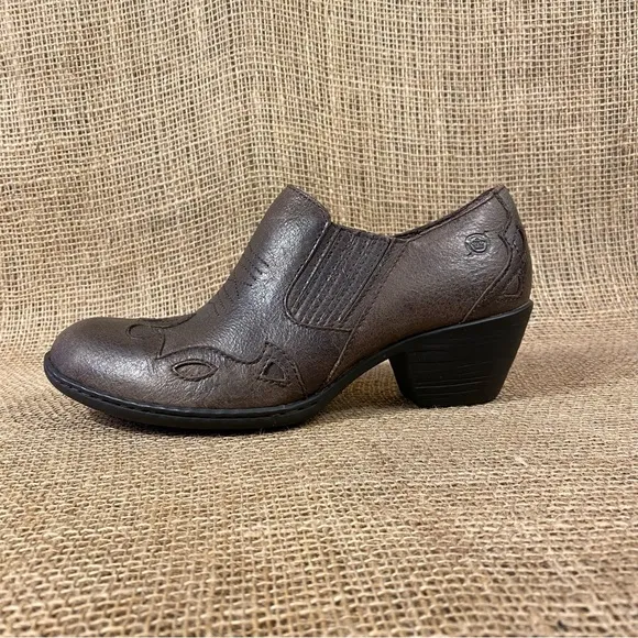 Born Booties Boot Brown Leather Ankle Western Slip On  Size 7.5