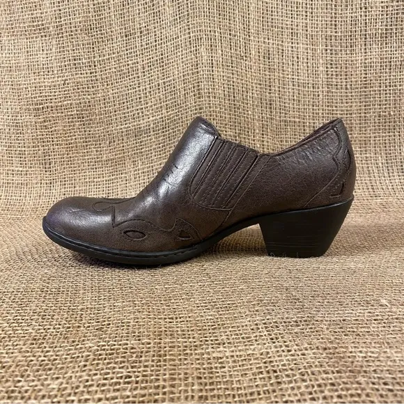 Born Booties Boot Brown Leather Ankle Western Slip On  Size 7.5