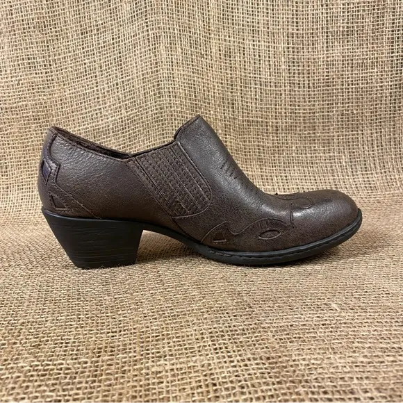 Born Booties Boot Brown Leather Ankle Western Slip On  Size 7.5