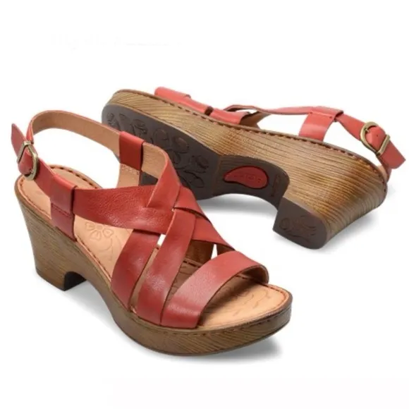 Born Carmo Womens Red Crisscrossed Straps Sandals