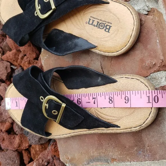 BORN Rio Sandals Women's Size 8 Black Suede Leather Buckle Cross Straps Open Toe