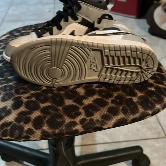 Boys shoes size 1