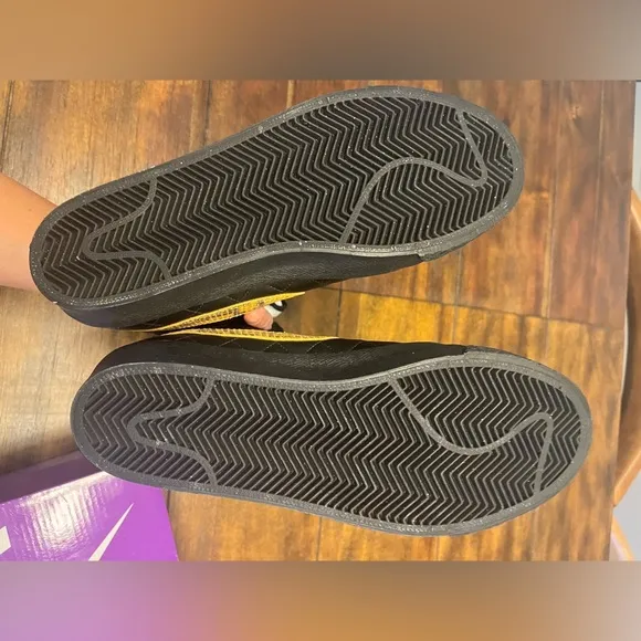 Brand new 2022 Supreme x Zoom Blazer Mid QS SB 'Black Snakeskin'